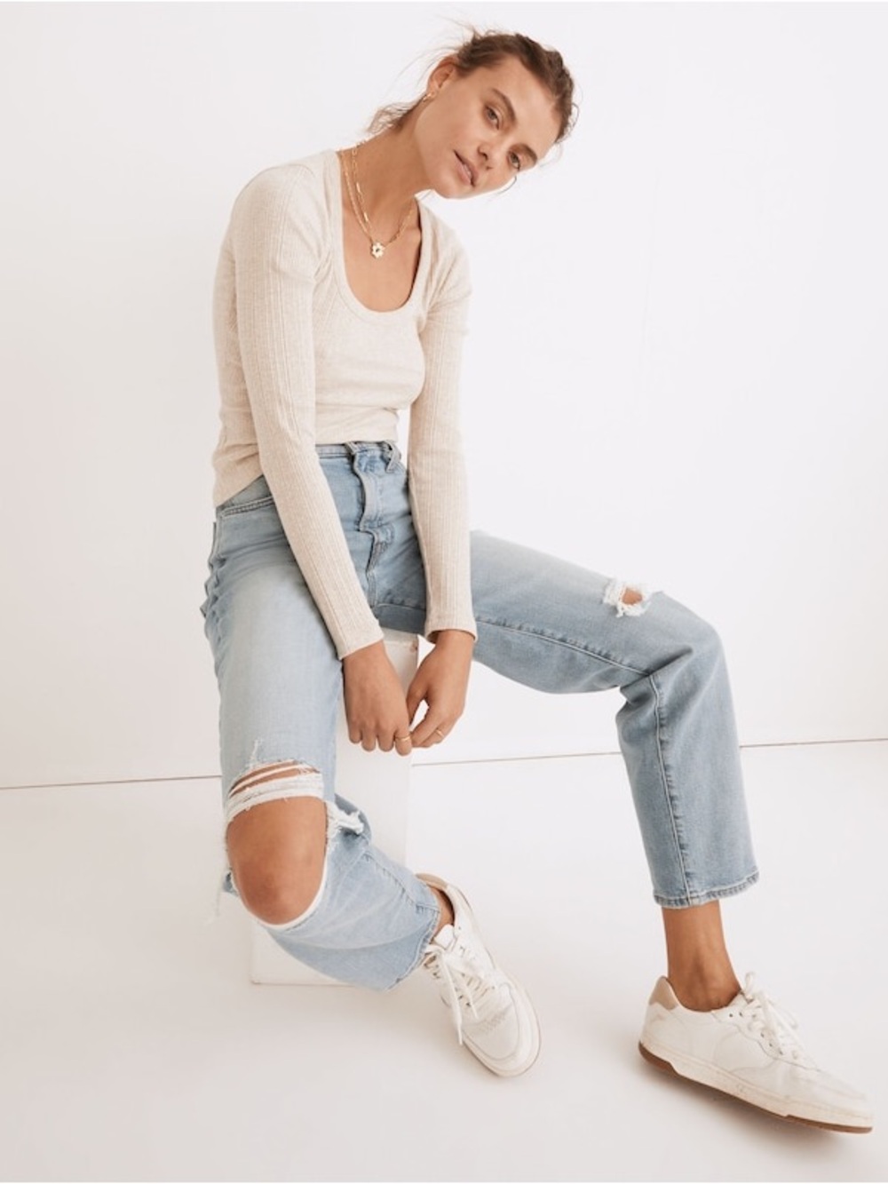 Madewell The Perfect Vintage Straight Jean in Danby Wash: Knee-Rip Edition